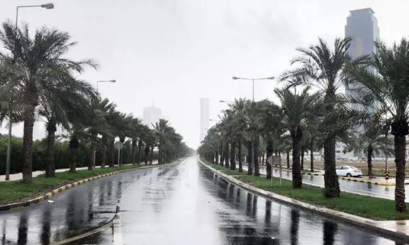 ബ​ഹ്റൈ​നി​ൽ മ​ഴ; ജാ​ഗ്ര​ത നി​ർ​ദേ​ശ​വു​മാ​യി അ​ധി​കൃ​ത​ർ