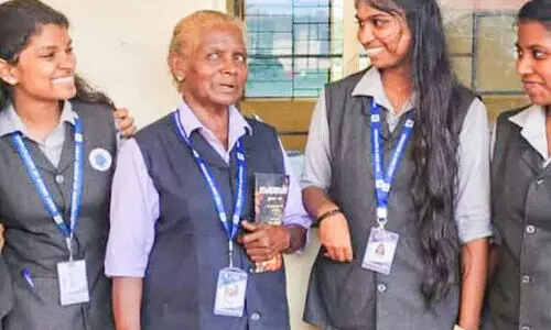 74ന്റെ നിറവിലും തങ്കമ്മ ബി.കോം പരീക്ഷച്ചൂടിൽ 74ന്റെ നിറവിലും തങ്കമ്മ ബി.കോം പരീക്ഷച്ചൂടിൽ