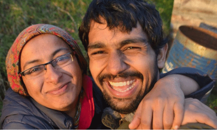 ‘ജെ.ഇ.ഇ ടെസ്റ്റിൽ ഉയർന്ന റാങ്ക് നേടാൻ ആർക്കും കഴിയും. പക്ഷേ, ഒരു മൺവീട് നിർമിക്കാൻ എല്ലാവർക്കും കഴിയില്ല’ -പ്രകൃതിയോട് ഇണങ്ങി ജീവിക്കാൻ അമേരിക്കയിലെ ഉയർന്ന ശമ്പളമുള്ള ജോലി ഉപേക്ഷിച്ച് ഐ.ഐ.ടി ടോപ്പർമാരായ ദമ്പതികൾ