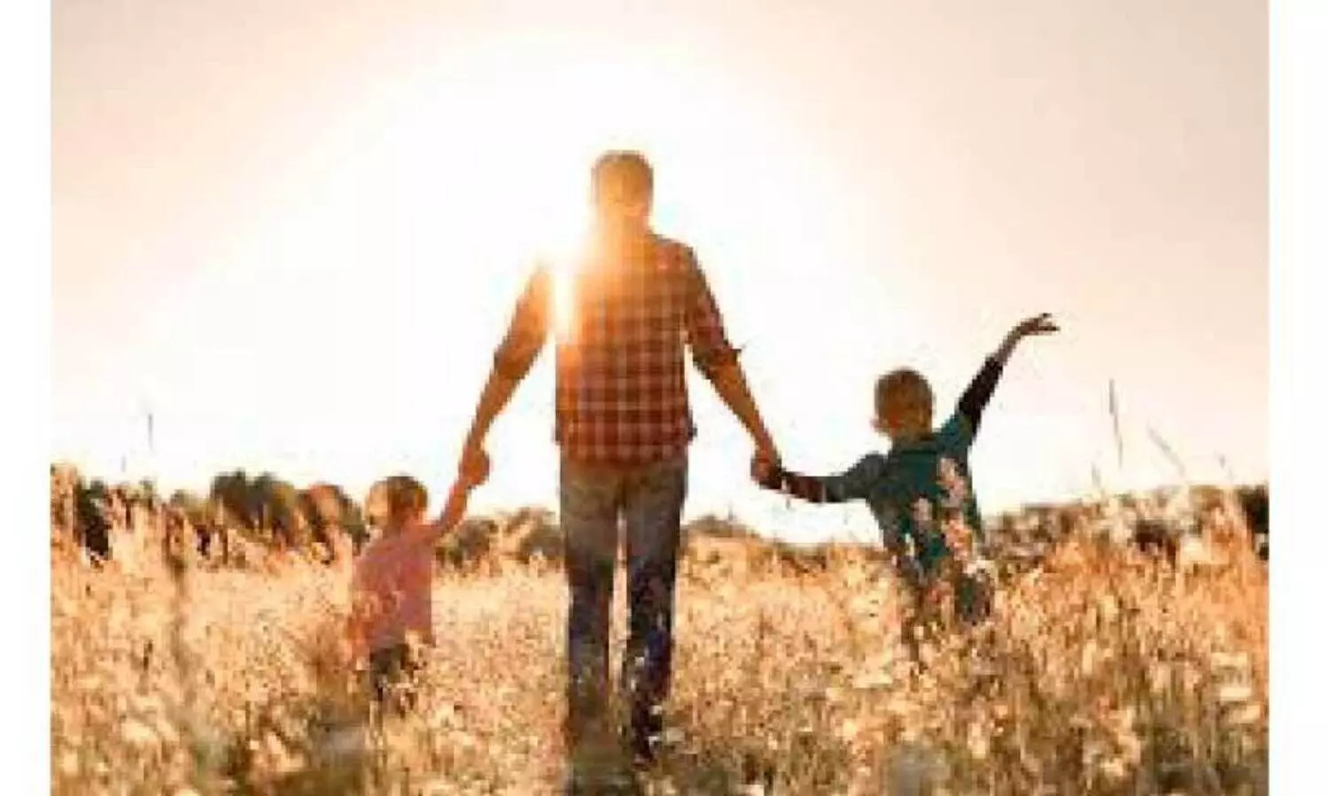 സ്വ​കാ​ര്യ മേ​ഖ​ല​യി​ൽ പി​തൃ​ത്വ അ​വ​ധി നൽകൽ മു​ന്ന​റി​യി​പ്പു​മാ​യി അ​ധി​കൃ​ത​ർ