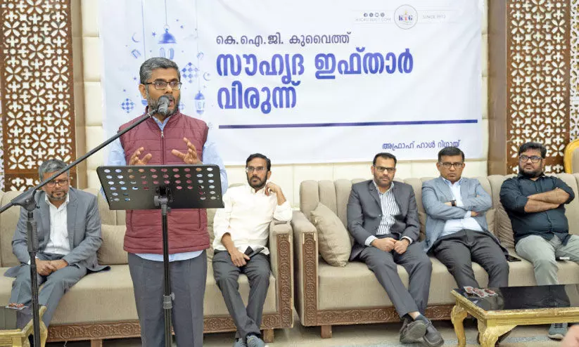 വി​ശ്വാ​സ പ്ര​മാ​ണ​ങ്ങ​ൾ മ​നു​ഷ്യ​ന് വേ​ണ്ടി​യാ​ക​ണം-​സ​ലിം മ​മ്പാ​ട്