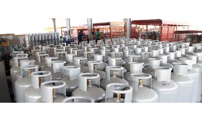 പാചകവാതക സിലിണ്ടറുകള് വേണം ജാഗ്രത പാചകവാതക സിലിണ്ടറുകള് വേണം ജാഗ്രത