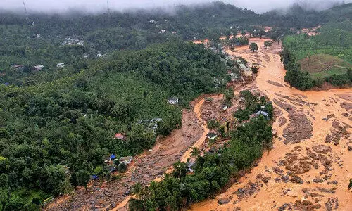 ഉരുൾ ദുരന്ത പുനരധിവാസം; സമ്മതപത്രത്തിൽ ആശങ്കകളേറെ ഉരുൾ ദുരന്ത പുനരധിവാസം; സമ്മതപത്രത്തിൽ ആശങ്കകളേറെ