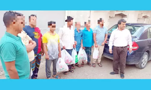 ലൈ​റ്റ്‌​സ് ഓ​ഫ് കൈ​ൻ​ഡ്നെ​സ് ഭ​ക്ഷ​ണ കി​റ്റു​ക​ൾ വി​ത​ര​ണം ചെ​യ്തു