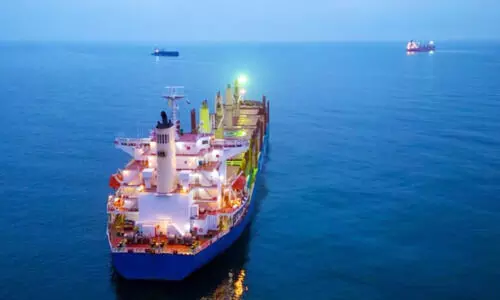 ഒ​മാ​നി സ​മു​ദ്രാ​തി​ർ​ത്തി​യി​ലൂ​ടെ​യു​ള്ള ക​പ്പ​ലു​ക​ൾ എ.​ഐ.​എ​സ് പ്ര​വ​ർ​ത്തി​പ്പി​ക്ക​ണം