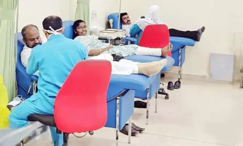 ര​ക്ത​ദാ​ന ക്യാ​മ്പ് സം​ഘ​ടി​പ്പി​ച്ചു