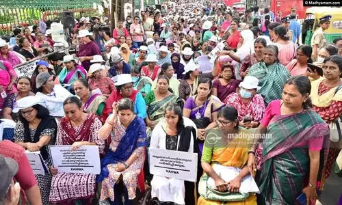 ആറ്റുകാൽ പൊങ്കാലക്ക് ഒരുങ്ങി ‘ആശ’മാർ ആറ്റുകാൽ പൊങ്കാലക്ക് ഒരുങ്ങി ‘ആശ’മാർ