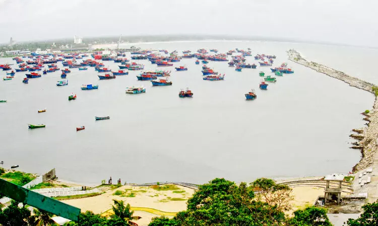 കടലും കൊണ്ടുപോകുമോ?