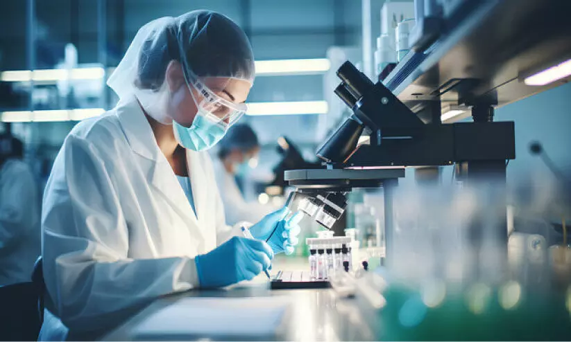 ആ​രോ​ഗ്യ​രം​ഗ​ത്തെ നാ​ല്​ ജോ​ലി​ക​ളി​ൽ സ്വ​ദേ​ശി​വ​ത്​​ക​ര​ണം ഏ​പ്രി​ൽ 17 മു​ത​ൽ