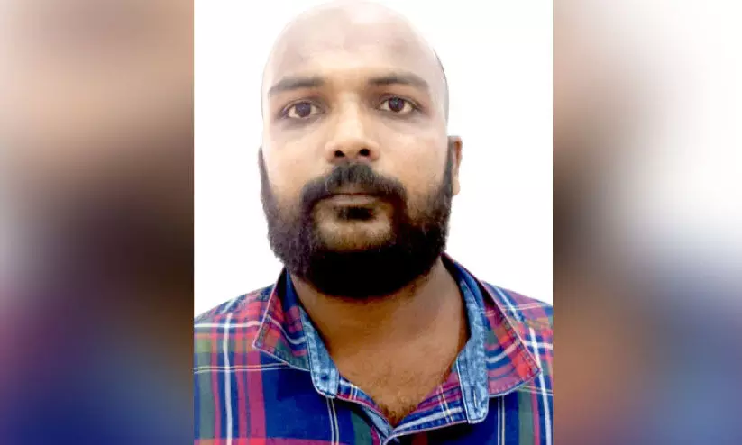 കാ​പ്പ ചു​മ​ത്തി നാടുകടത്തി