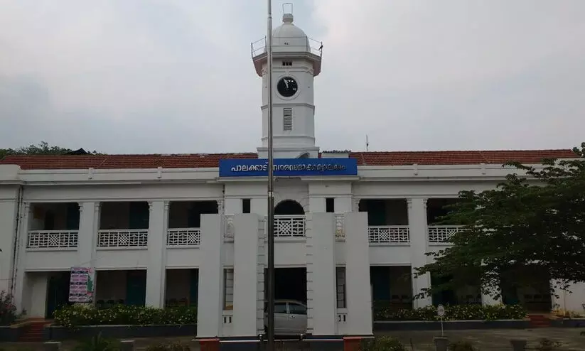 ‘ഒരു രാഷ്ട്രം ഒരു തെരഞ്ഞെടുപ്പ്’; അനുകൂലിച്ച് പാലക്കാട്നഗരസഭ പ്രമേയം ‘ഒരു രാഷ്ട്രം ഒരു തെരഞ്ഞെടുപ്പ്’; അനുകൂലിച്ച് പാലക്കാട്നഗരസഭ പ്രമേയം