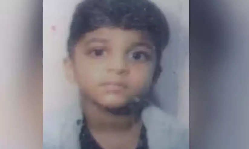 കളിക്കുന്നതിനിടെ ഏഴാം നിലയിൽനിന്ന് വീണ് ഏഴുവയസ്സുകാരന് ദാരുണാന്ത്യം കളിക്കുന്നതിനിടെ ഏഴാം നിലയിൽനിന്ന് വീണ് ഏഴുവയസ്സുകാരന് ദാരുണാന്ത്യം