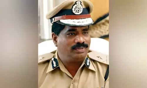 ബം​ഗ​ളൂ​രു വി​മാ​ന​ത്താ​വ​ള​ത്തി​ൽ പ്രോ​ട്ടോ​ക്കോ​ളി​ന് നി​യ​ന്ത്ര​ണം