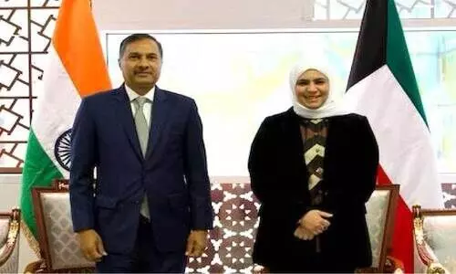 മ​ന്ത്രി നൂ​റ അ​ൽ ഫ​സ്സാം ഇ​ന്ത്യ​ൻ അം​ബാ​സ​ഡ​റു​മാ​യി കൂ​ടി​ക്കാ​ഴ്ച ന​ട​ത്തി