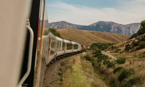 പാകിസ്താനിൽ ട്രെയിനിൽ ​ഭീകരരുടെ വെടിവെപ്പ്; 500 യാത്രക്കാരെ ബന്ദികളാക്കി