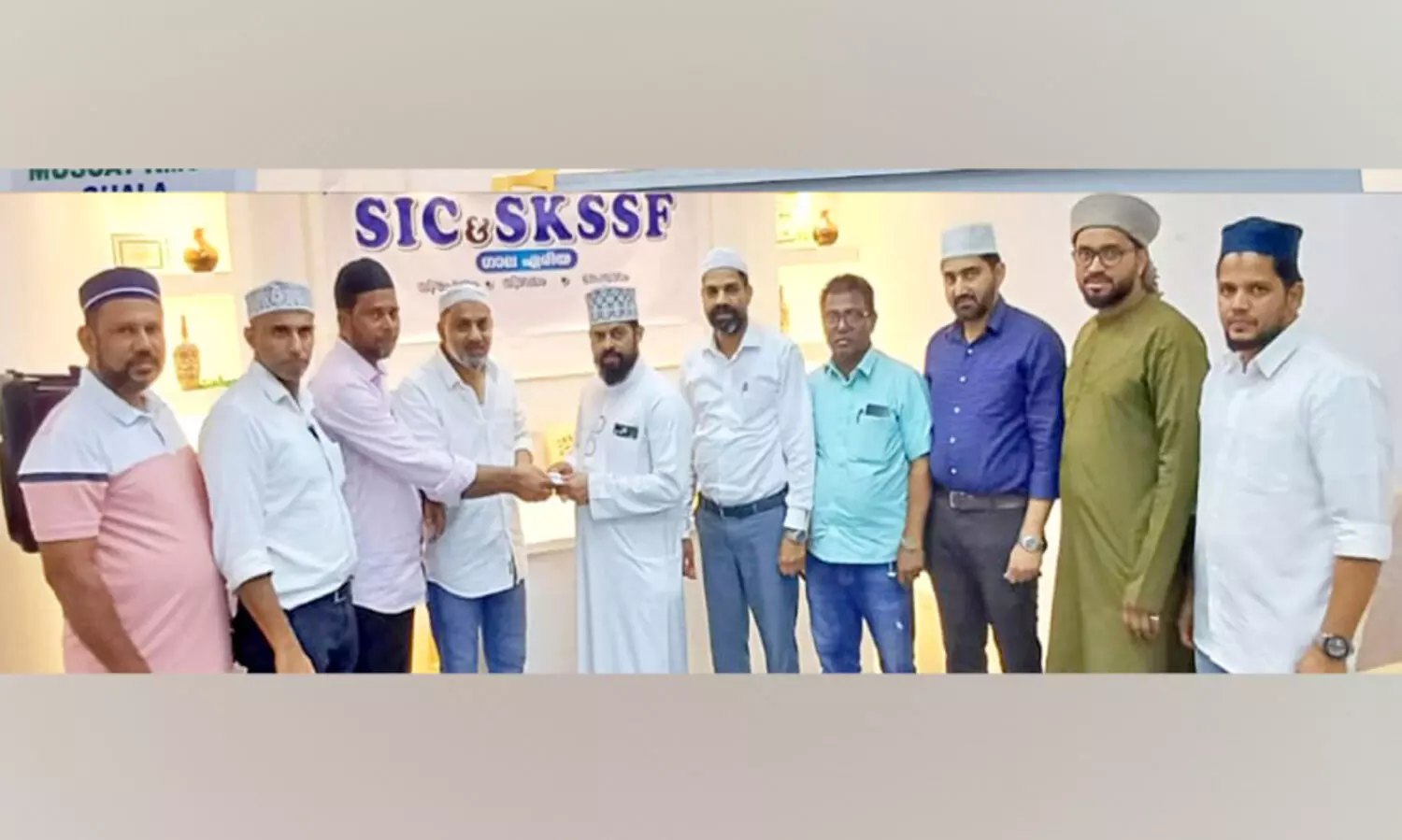 മ​ജ്‍ലി​സു​ന്നൂറും ഇ​ഫ്താ​ർ വി​രു​ന്നും സം​ഘ​ടി​പ്പി​ച്ചു