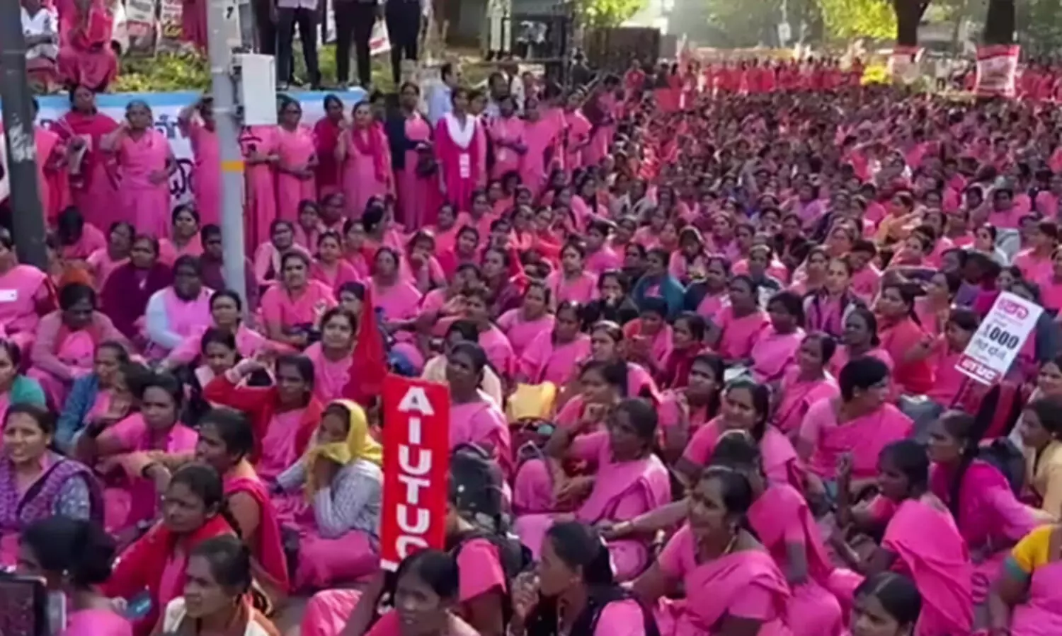 asha workers protest karnataka