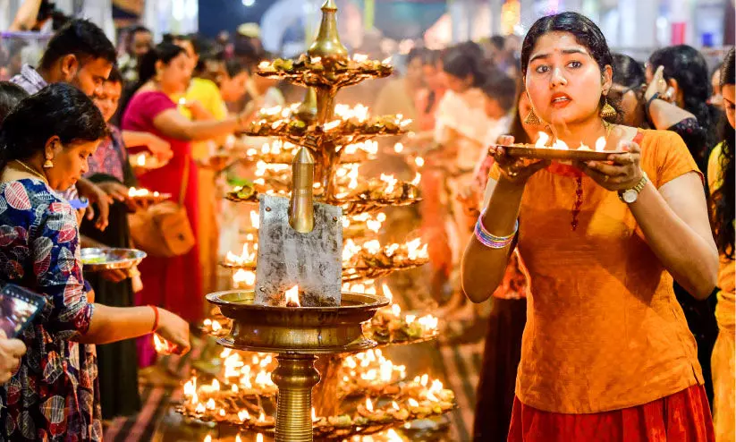 നാളെ ആറ്റുകാലമ്മക്ക്​ ആത്മനിവേദ്യമായി പൊങ്കാല, തിരക്കിലമർന്ന്‌ നഗരം