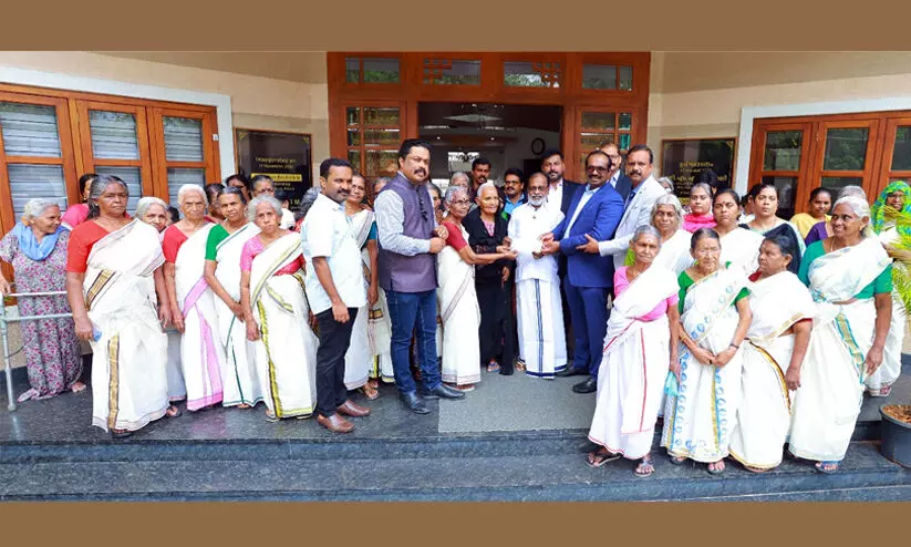 ഗാന്ധിഭവന് വീണ്ടും യൂസഫലിയുടെ റംസാന് സമ്മാനം ഗാന്ധിഭവന് വീണ്ടും യൂസഫലിയുടെ റംസാന് സമ്മാനം