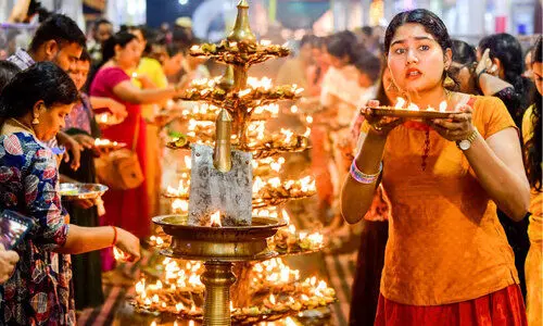 നാളെ ആറ്റുകാലമ്മക്ക്​ ആത്മനിവേദ്യമായി പൊങ്കാല, തിരക്കിലമർന്ന്‌ നഗരം