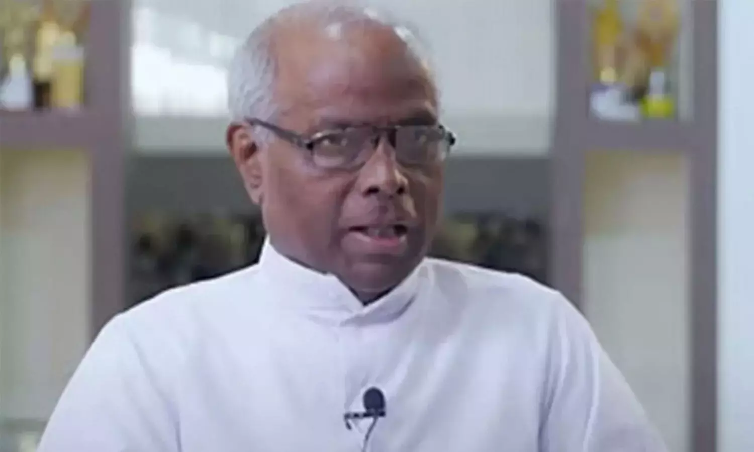 ഫാ. പോൾ തേലക്കാട്ടിനെതിരായ വ്യാജരേഖ കേസ്​: കുറ്റം ചുമത്തൽ നടപടികളടക്കം മാറ്റിവെക്കാൻ ഉത്തരവ്​​