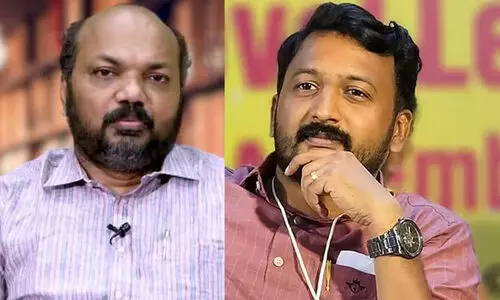 ചായക്കടയായാലും നിയമസഭ ആയാലും ചോദ്യത്തിന് ഉത്തരം തരാൻ പറ്റണം, ചോദിക്കുമ്പോൾ സീനിയോറിറ്റി പറഞ്ഞിട്ട് വല്ല കാര്യവുമുണ്ടോ മിനിസ്റ്ററെ? -രാഹുൽ മാങ്കൂട്ടത്തിൽ