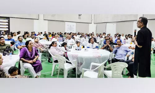 സൗ​ഹൃ​ദ ഇ​ഫ്താ​ർ സം​ഗ​മം ശ്ര​ദ്ധേ​യ​മാ​യി