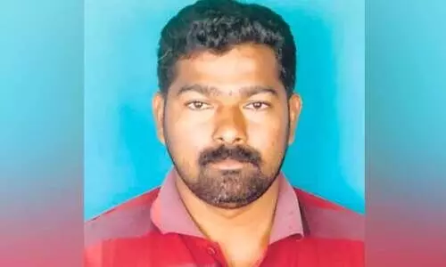 ടാ​ങ്ക​ർ ലോ​റി​യി​ൽ​നി​ന്ന് ഇ​ന്ധ​നം ചോ​ർ​ത്തി; ഡ്രൈ​വ​ർ അ​റ​സ്റ്റി​ൽ