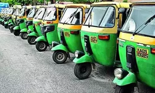 ബം​ഗ​ളൂ​രു​വി​ൽ ഓ​ട്ടോ നി​ര​ക്കും ഉ​യ​ർ​ത്തി​യേ​ക്കും