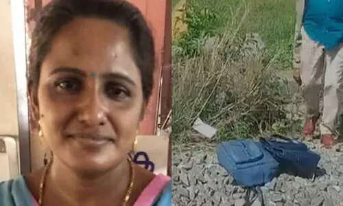 ആലപ്പുഴയിൽ അമ്മയും മകളും ട്രെയിനിന് മുന്നിൽ ചാടി മരിച്ചു