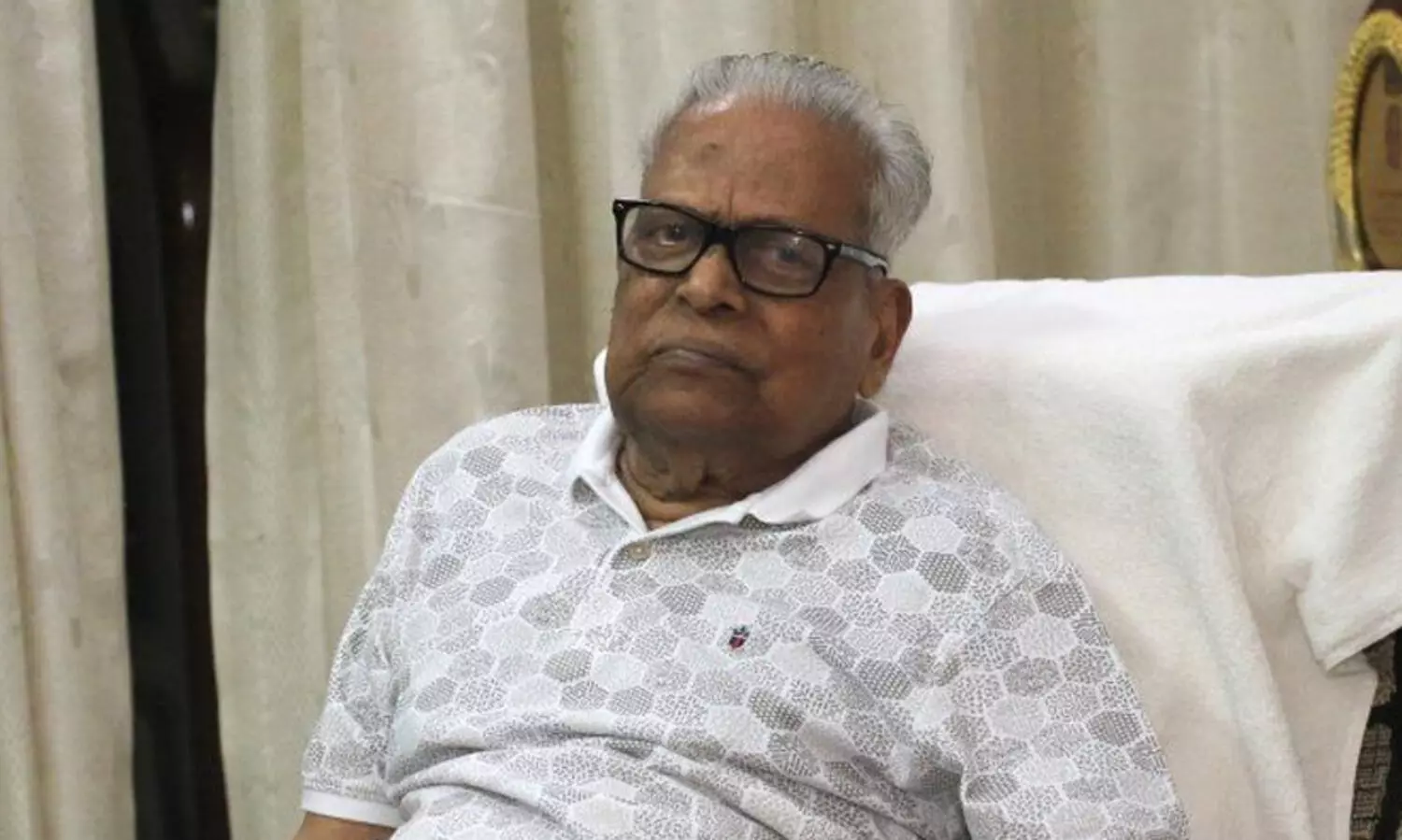 പുതിയ സംസ്ഥാന കമ്മിറ്റി ആദ്യയോഗം ചേരുന്നതിന്​ മു​ന്നോടിയായി വി.എസിനെ സന്ദർശിച്ച്​ എം.വി. ഗോവിന്ദൻ