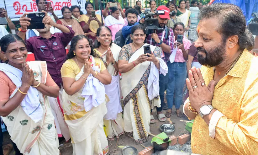 സമര വിജയത്തിനായി പൊങ്കാലയിട്ട് ആശമാർ സമര വിജയത്തിനായി പൊങ്കാലയിട്ട് ആശമാർ