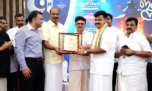 കേ​ര​ള​ത്തെ ല​ഹ​രി​യി​ൽ മു​ക്കി​ക്കൊ​ല്ലാ​ൻ അ​നു​വ​ദി​ക്ക​രു​ത് -സ​ന്ദീ​പ് വാ​ര്യ​ർ