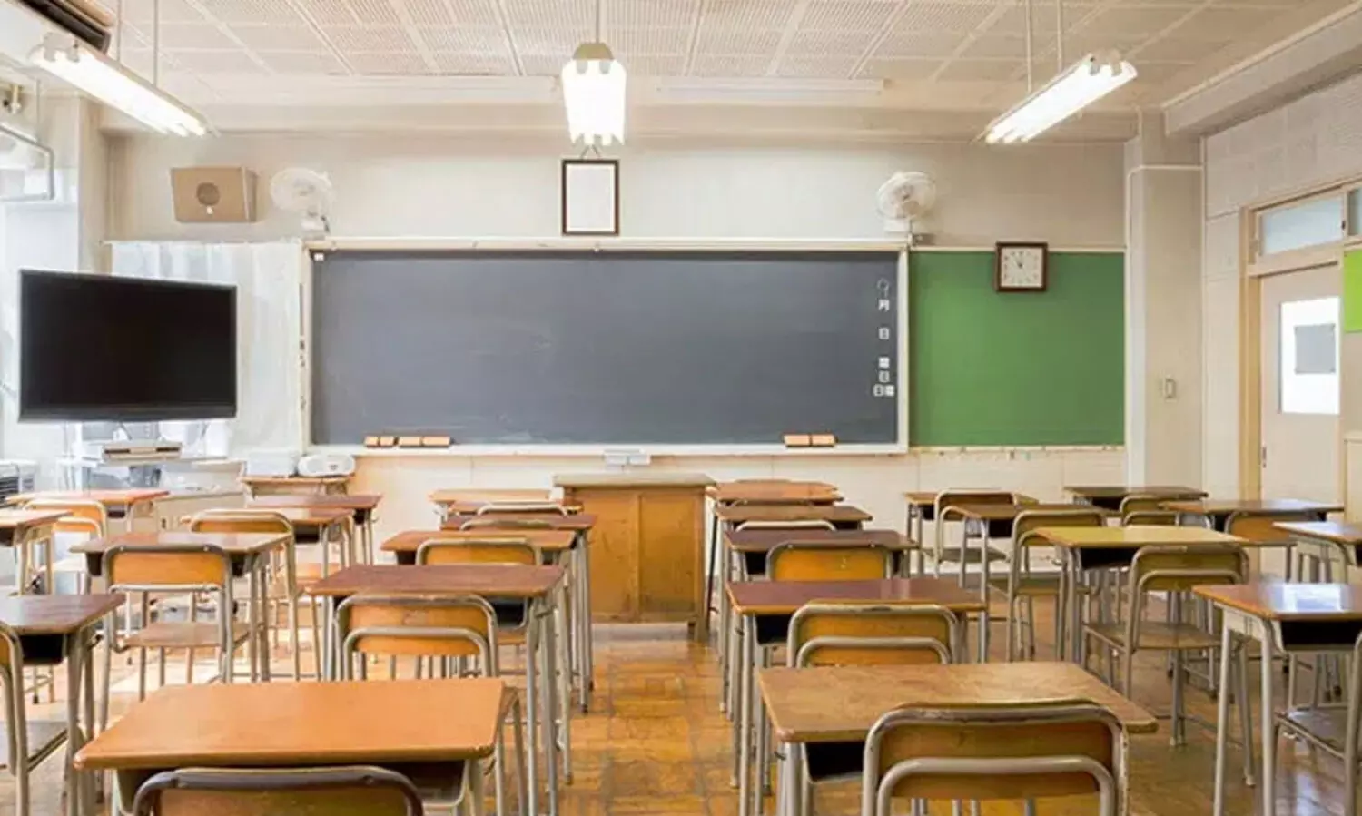 കു​ട്ടി​കൾ പൊതുമുതൽ നശിപ്പിച്ചാൽ ഉത്തരവാദി രക്ഷിതാക്കൾ; ന​ഷ്ടം ര​ക്ഷി​താ​ക്ക​ൾ ഏ​റ്റെ​ടു​ക്ക​ണം