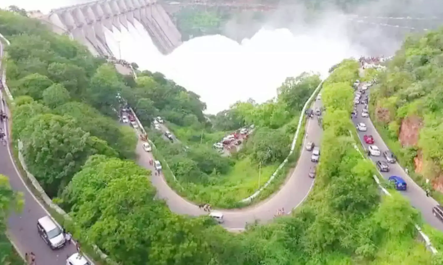 ചിലപ്പോൾ യാത്രയുടെ ഏറ്റവും നല്ല ഭാഗം ലക്ഷ്യസ്ഥാനമാകണമെന്നില്ല , യാത്ര തന്നെയാകാം