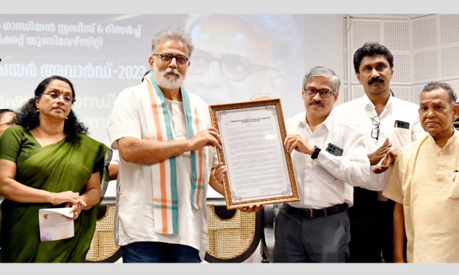 വെറുപ്പിന്റെ രാഷ്ട്രീയത്തെ പുറത്താക്കാൻ പുതിയ മുന്നേറ്റമുണ്ടാകണം -തുഷാര്‍ ഗാന്ധി