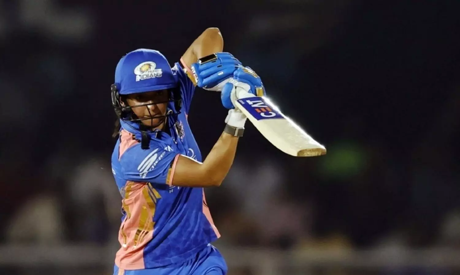 ഒറ്റക്ക് പൊരുതി ഹർമൻപ്രീത്; ഡബ്ല്യു.പി.എൽ കിരീടപ്പോരിൽ ഡൽഹിക്ക് 150 റൺസ് വിജയലക്ഷ്യം