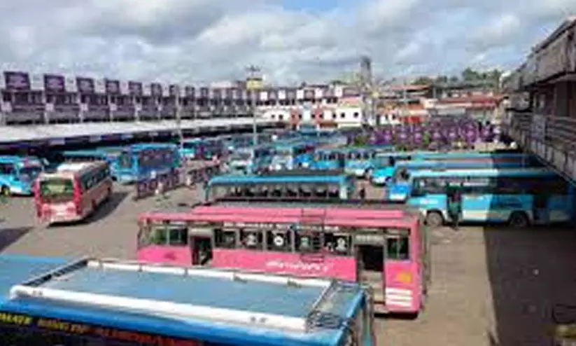 ചേ​ലേ​മ്പ്ര പ​ഞ്ചാ​യ​ത്ത് ട്രാ​ഫി​ക് റ​ഗു​ലേ​റ്റ​റി ക​മ്മി​റ്റി നി​ർ​ദേ​ശ​ത്തി​ന് പു​ല്ലു​വി​ല