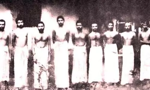 ചുവന്നു തുടുത്ത കമ്യൂണിസ്റ്റ് കാലം