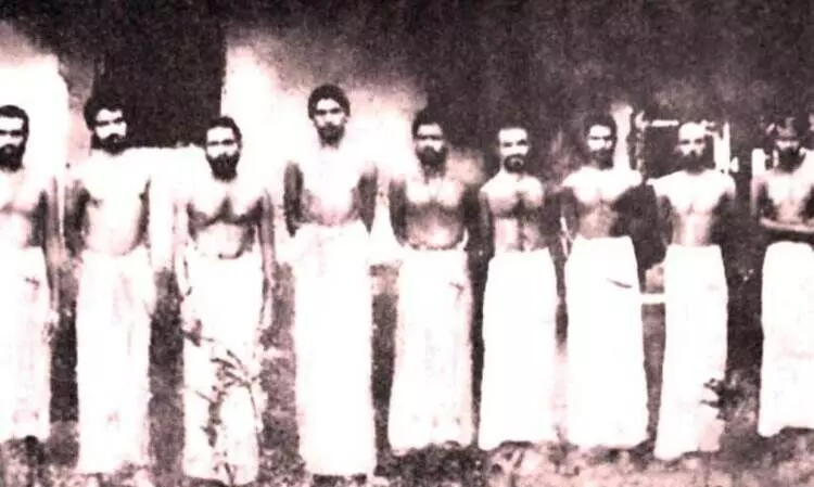 ചുവന്നു തുടുത്ത കമ്യൂണിസ്റ്റ് കാലം