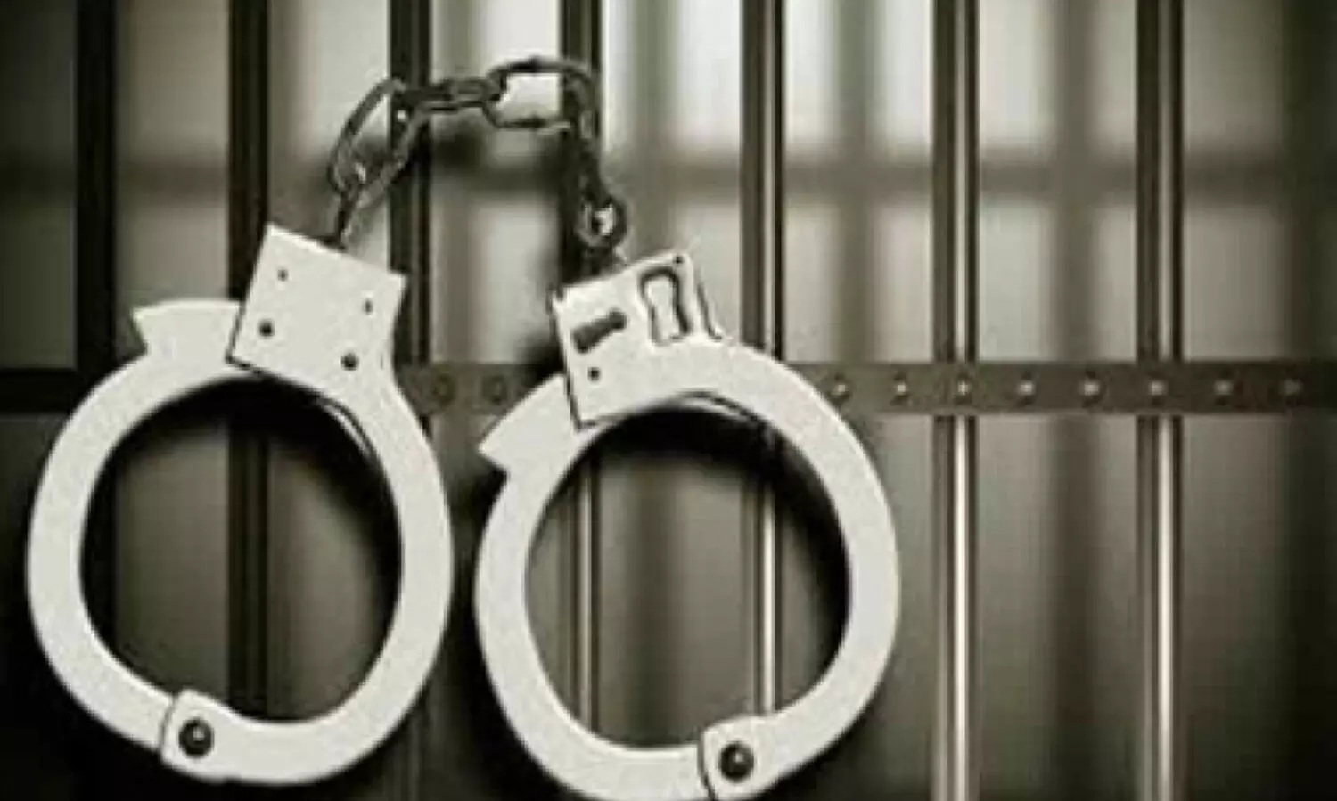 മോ​ഷ​ണം; ര​ണ്ടു​പേ​ർ പി​ടി​യി​ൽ