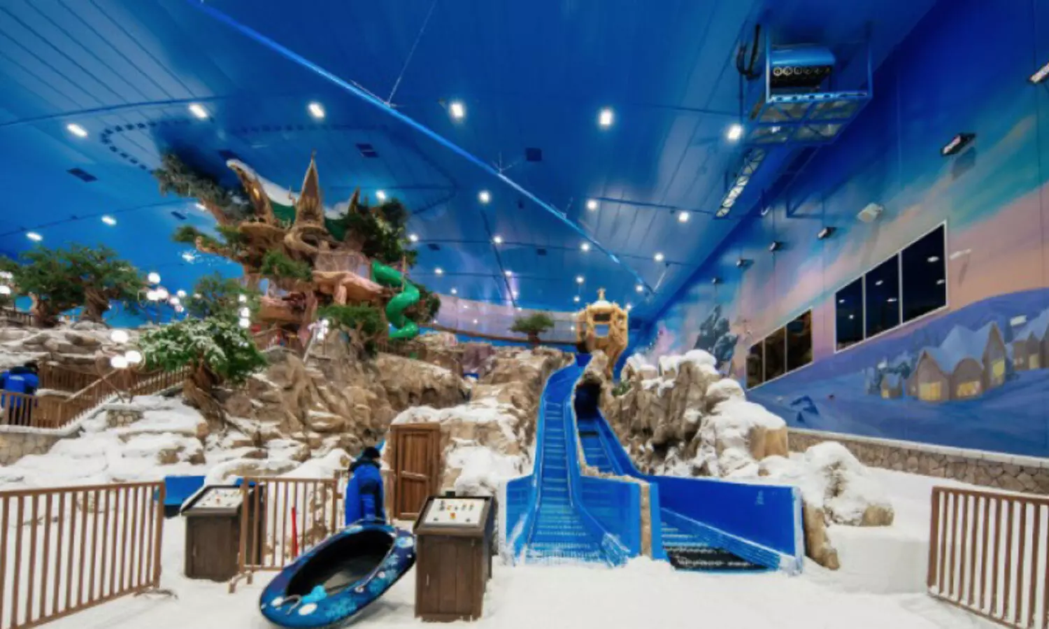 വേ​ന​ലി​ൽ കു​ളി​രാ​കാ​ൻ അ​ബൂ​ദ​ബി