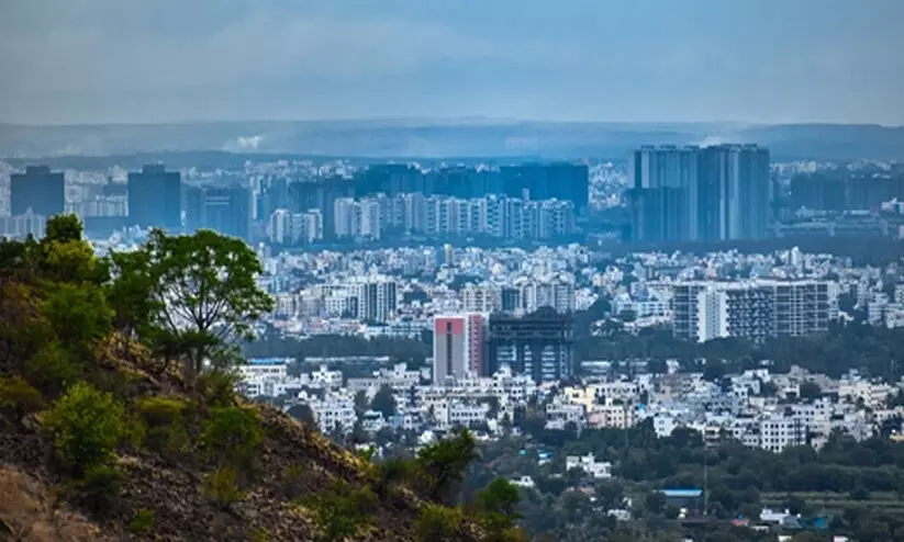 യൂടൂബറുടെ വീടിനുനേരെ സ്ഫോടകവസ്തു എറിഞ്ഞ് ആക്രമണം; ഉത്തരവാദിത്തം ഏറ്റെടുത്ത് പാക് ഗുണ്ടാസംഘം