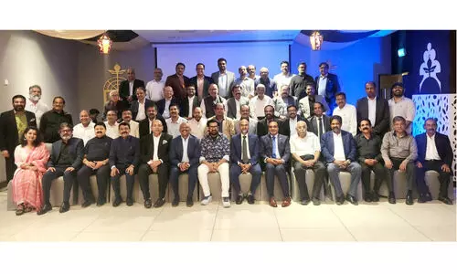 ഓ​ർ​മ​ക​ൾ പ​ങ്കു​വെ​ച്ച്​ സൗ​ഹൃ​ദ​വേ​ദി ഇ​ഫ്താ​ർ