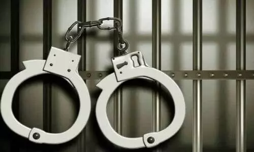 സ​ബ്സി​ഡി ഭ​ക്ഷ്യ​വ​സ്തു​ക്ക​ൾ വി​ൽ​പ​ന ന​ട​ത്തി​യ പ്ര​വാ​സി​ക​ൾ പി​ടി​യി​ൽ