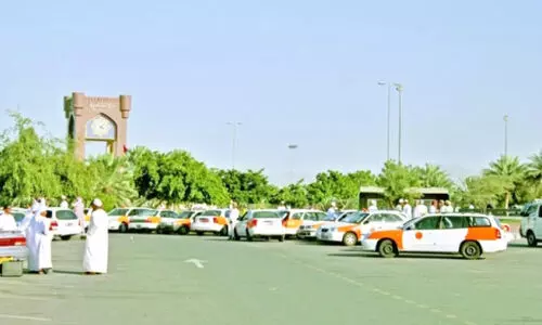 ഏ​പ്രി​ൽ ഒ​ന്നി​ന് മു​മ്പ് എ​ല്ലാ ടാ​ക്സി​ക​ളും  ലൈ​സ​ൻ​സു​ള്ള   ക​മ്പ​നി​ക​ളു​ടെ ഭാ​ഗ​മാ​ക​ണം