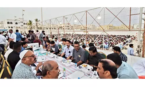 വി​പു​ല​മാ​യ ഇ​ഫ്താ​റു​മാ​യി കെ.​എം.​സി.​സി സ​ലാ​ല