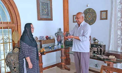 റ​സാ​ഖ്, റ​സി​യ Vintage Style