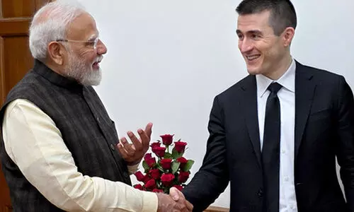 പ്രധാനമന്തി മോദിയെ ഇന്റർവ്യൂ ചെയ്ത് ശ്രദ്ധനേടിയ ആ യു.എസ് പോഡ്കാസ്റ്ററെ അറിയാം