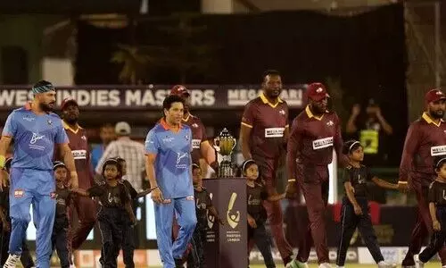 ടോസ് നേടിയ വെസ്റ്റിൻഡീസ് ബാറ്റിങ് തെരഞ്ഞെടുത്തു; ഇന്ത്യൻ ടീമിൽ സചിനും യുവരാജും പത്താൻ സഹോദരങ്ങളും